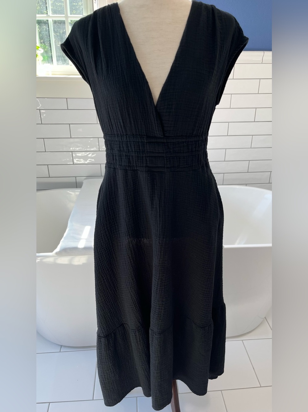 Joe's Jeans Black V-Neck Midi Dress - Picture 1 of 10